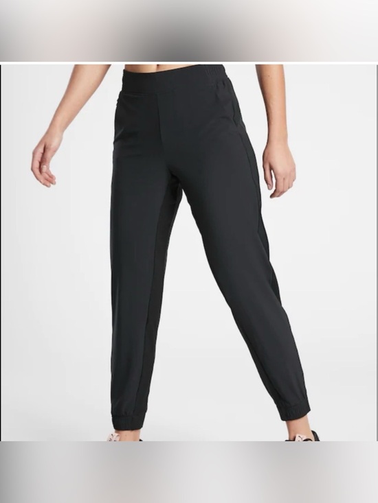 Athleta Pants - Athleta Brooklyn Jogger in black size 12 women’s